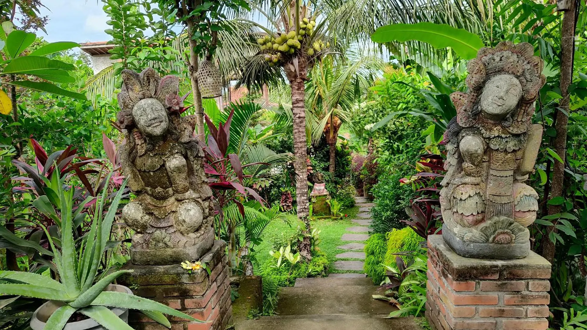** Frühstückspension D'Nanda Mini Hotel Ubud Indonesien
